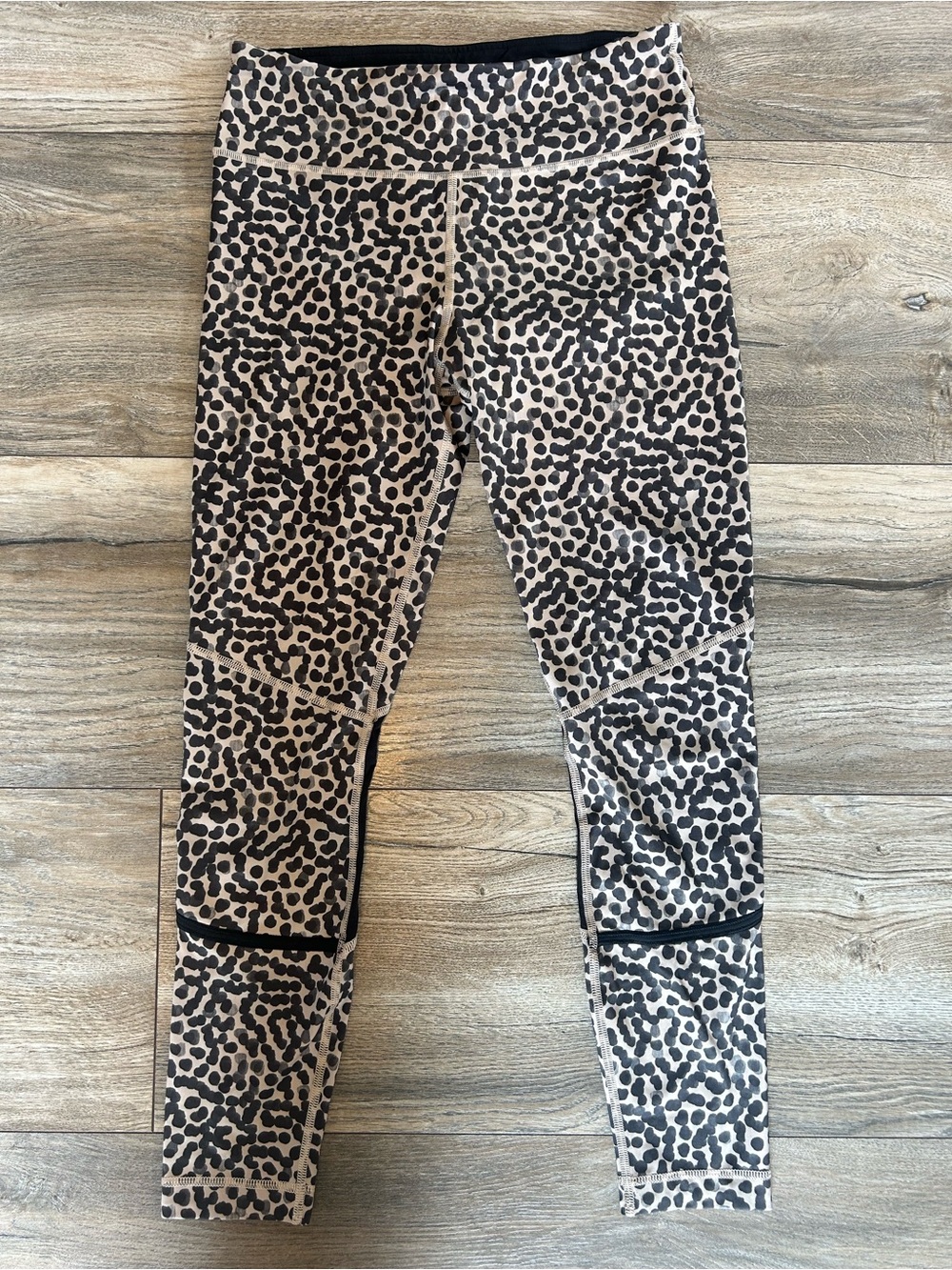 Lululemon Pedal to the Medal 7/8 Leggings Leopard Print Ace Spot Grain Tights 6